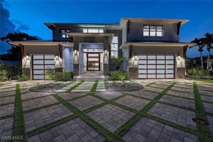 655 Parkview Lane, Naples, FL 34103 - MLS#225057670
