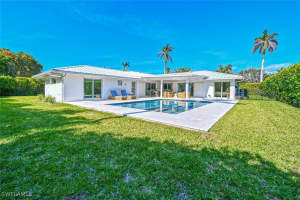 646 Park Shore Drive, Naples, FL 34103 - MLS#225057772