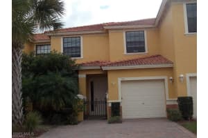 7376 Bristol Cir, Naples