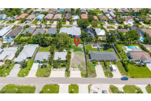 755 108th Avenue, Naples, FL 34108 - MLS#225057826
