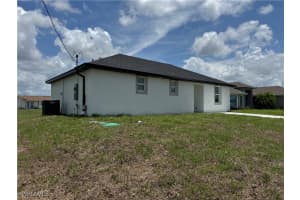 2902 27th Street, Lehigh Acres, FL 33976 Sold 09/09/25