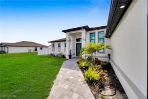523 16th Place, Cape Coral, FL 33993 - MLS#225057842