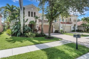 5730 Lago Villaggio Way, Naples, FL 34104 - MLS#225057923