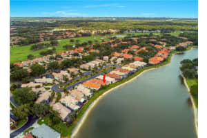 151 Vista Ln, Naples