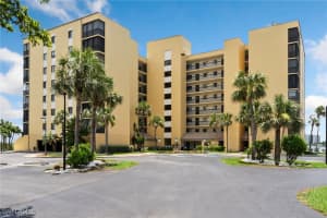 400 E Lenell 110, Fort Myers Beach, FL 33931 - MLS#225057939
