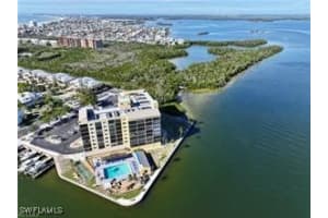 400 E Lenell 110, Fort Myers Beach, FL 33931 - MLS#225057939