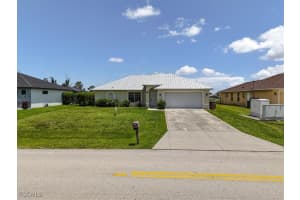 1529 15th Place, Cape Coral, FL 33991 - MLS#225058007