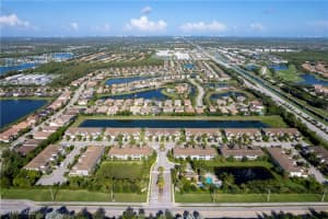 2343 Sheen Ln 401, Naples