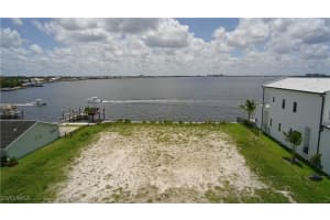 5827 1st Avenue, Cape Coral, FL 33914 - MLS#225058049