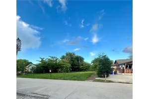 2317 Altamont Avenue, Fort Myers, FL 33901 - MLS#225058070