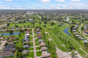 401 10th Lane, Cape Coral, FL 33990 - MLS#225058073