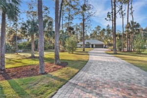 4630 1st Ave Sw, Naples