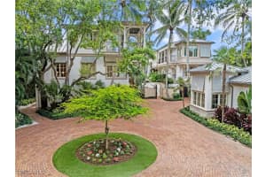 3675 Gordon Dr, Naples