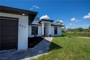 662 Foxchase Drive, Lehigh Acres, FL 33974 - MLS#225058186