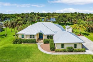 21090 Captain Nelson Ct, Alva