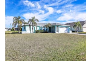 213 Se 27th St, Cape Coral