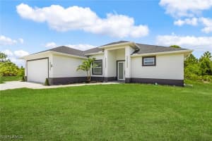 3805 16th Street, Lehigh Acres, FL 33972 - MLS#225058254