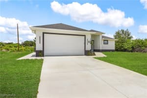 3805 16th Street, Lehigh Acres, FL 33972 - MLS#225058254