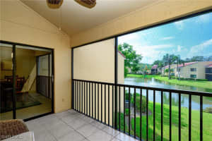 559 Beachwalk Cir U-203, Naples