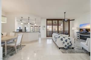 401 Bayfront Place, Naples, FL 34102 - MLS#225058338
