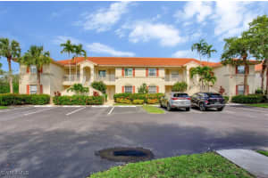 6605 Huntington Lakes Cir 103, Naples