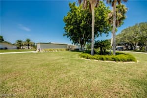 5540 Westwind Lane, Fort Myers, FL 33919 - MLS#225058425
