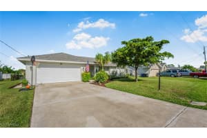 17469 Meadow Lake Cir, Fort Myers