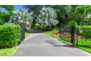 5961 Sea Grass Lane, Naples, FL 34116 - MLS#225058453