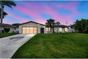 908 Se 21st Ter, Cape Coral