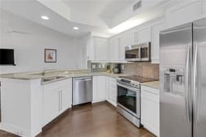 450 Bayfront Place, Naples, FL 34102 - MLS#225058467