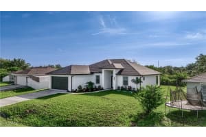 807 Hamilton Avenue, Lehigh Acres, FL 33972 - MLS#225058476
