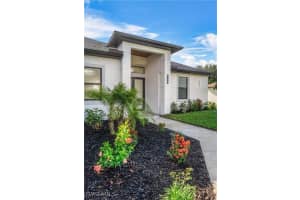 807 Hamilton Avenue, Lehigh Acres, FL 33972 - MLS#225058476