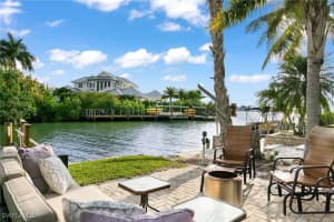 1360 Chesapeake Ave 1372, Naples