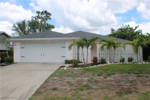14112 Clubhouse Dr E, Bokeelia