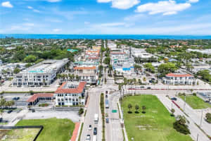 875 6th Avenue, Naples, FL 34102 - MLS#225058725