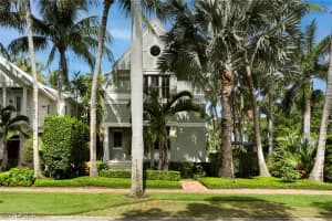 12 6th St S, Naples