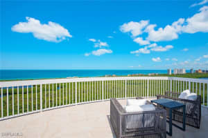 7117 Pelican Bay Blvd Penthouse 17, Naples