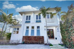 675 2nd Street, Naples, FL 34102 - MLS#225058759