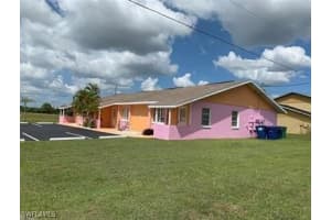 303 3rd Place, Cape Coral, FL 33991 - MLS#225058895