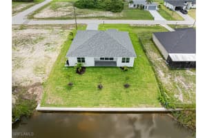 420 18th Place, Cape Coral, FL 33993 - MLS#225058916