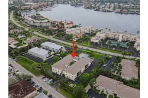 835 W Elkcam Cir 103, Marco Island