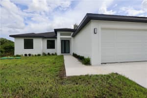 2713 8th Street, Lehigh Acres, FL 33971 - MLS#225058919