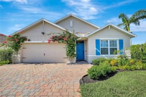 692 Hadley St E, Naples