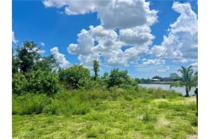 1516 13th Street, Cape Coral, FL 33909 Sold 10/17/25