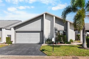 9817 Maplecrest Cir, Lehigh Acres