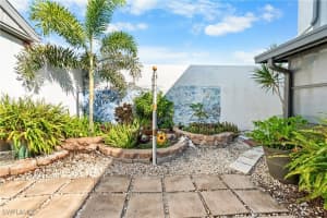 9817 Maplecrest Circle, Lehigh Acres, FL 33936 - MLS#225058993