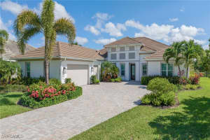 3187 Cotuit Ln, Naples