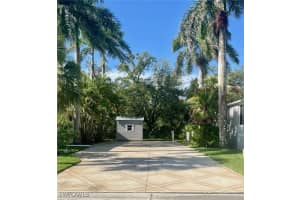1558 Diamond Lake Circle, Naples, FL 34114 - MLS#225059030