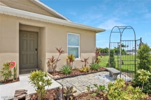 2426 SANTABARBARA Boulevard, Cape Coral, FL 33993 - MLS#225059063