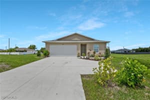 2426 SANTABARBARA Boulevard, Cape Coral, FL 33993 - MLS#225059063